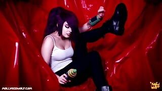 Futurama. Leela Impregnated by Alien – Mollyredwolf