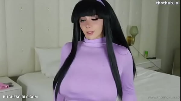 Hinata Masturbates