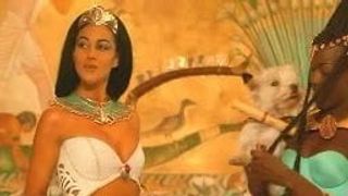 Monica Bellucci – Asterix and Obelix Meet Cleopatra